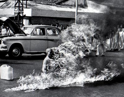 vietnam-monk-self-immolation.jpg